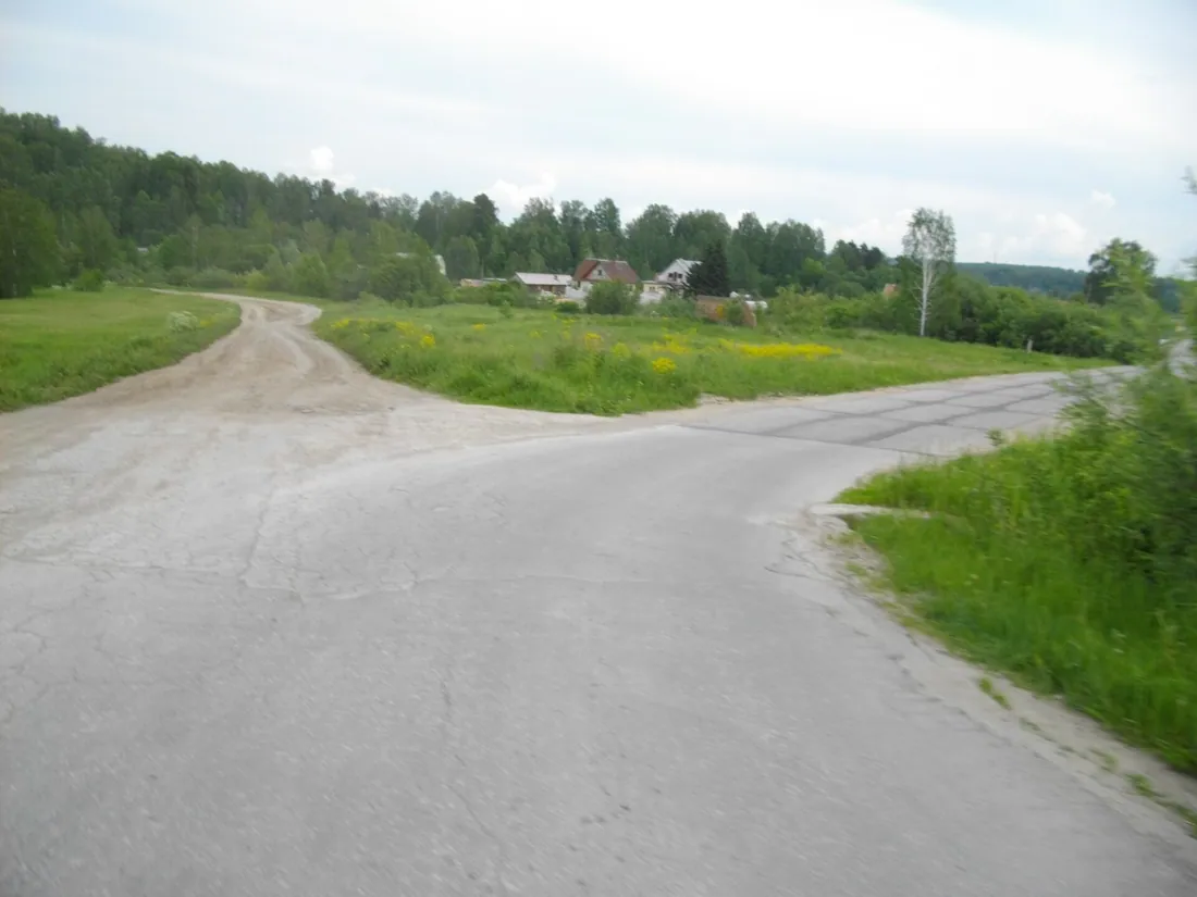 развилка у Каменушки. Фото: bakaneko / CC BY-SA 3.0, via Wikimedia Commons