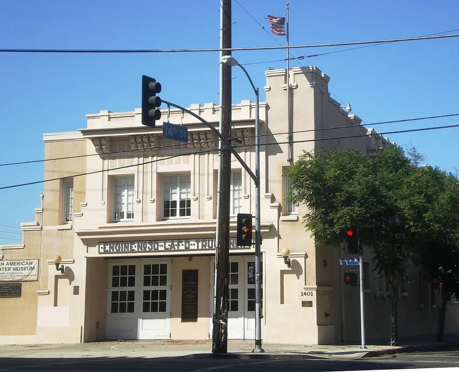 African American Firefighter Museum, LAFD Engine Co. No. 30, Los Angeles, CA. Фото: Los Angeles / CC BY-SA…