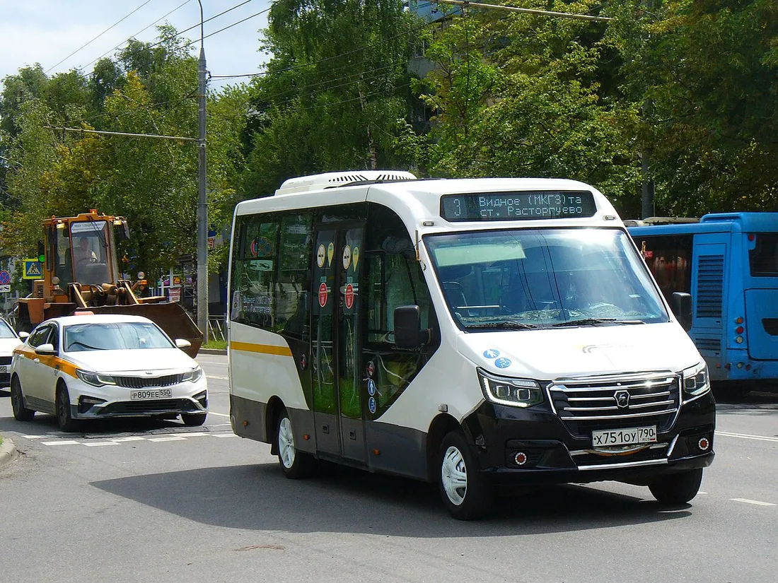 Vidnoye bus at Sovetskaya street Line 3. Фото: Artyom Svetlov / CC BY 4.0, via Wikimedia Commons